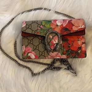 Mini Gucci bag